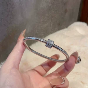 Bracelet for Women (Unique Silver)