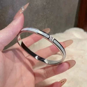 Light Luxury Bracelet (Silver Color)